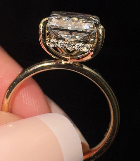 Solitaire with Hidden Halo